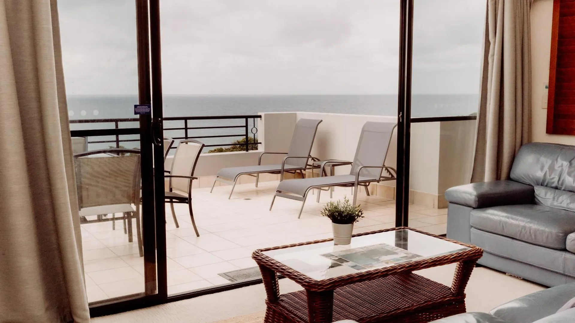****  The Point Coolum Aparthotel Coolum Beach Australia